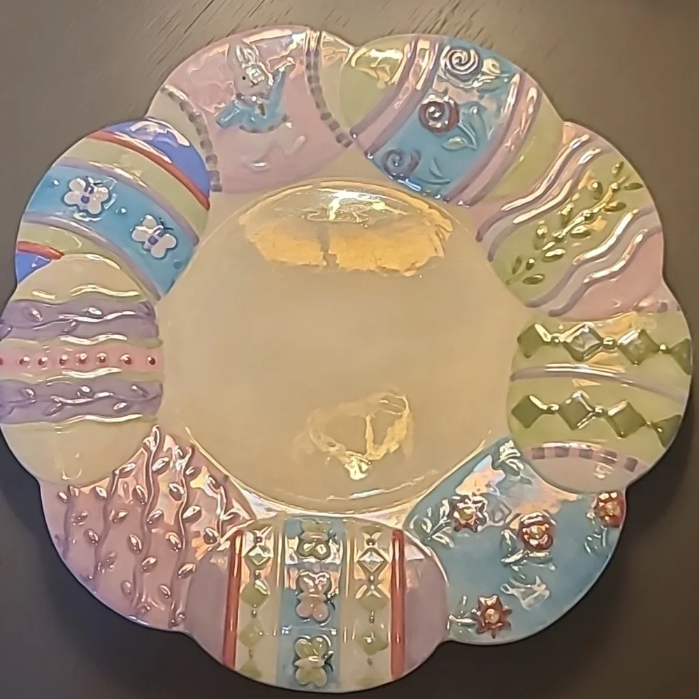 Hand-Painted Decorative Scalloped Ceramic Easter Plate